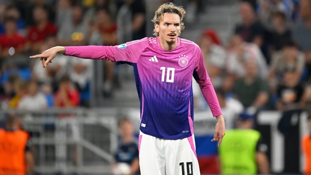 Bayern Munich đối mặt thử thách khổng lồ trong thương vụ săn đón Nick Woltemade